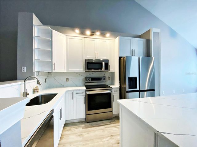 3583 WEMBLEY WAY 102, Palm Harbor, FL 34685