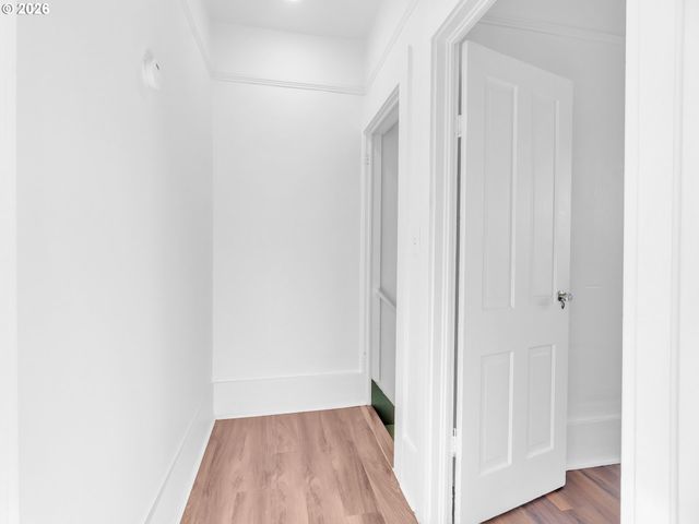 1527 Se CLINTON St, Portland, OR 97202