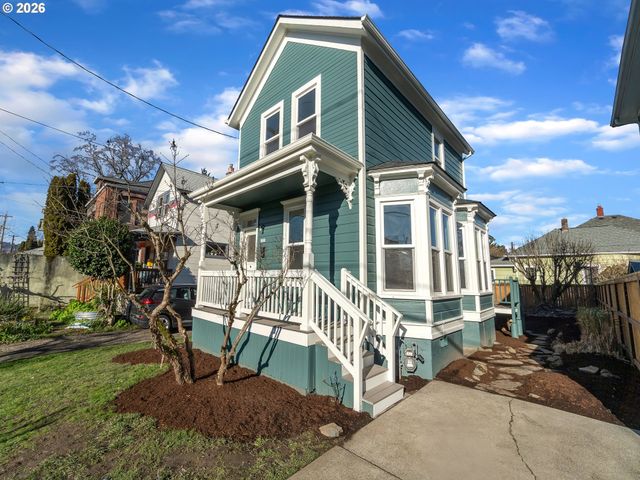 1527 Se CLINTON St, Portland, OR 97202