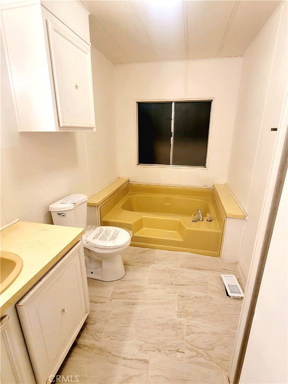 Image 26 of property listing at 655 E Main 62, San Jacinto, CA 92583