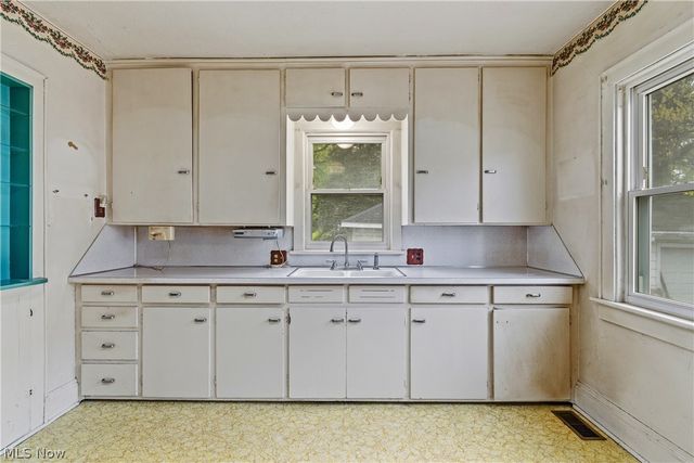 33 Fairlawn Avenue, Rittman, OH 44270