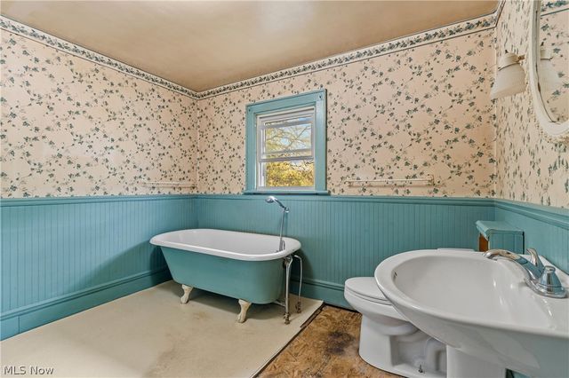 33 Fairlawn Avenue, Rittman, OH 44270