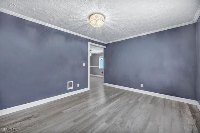 1140 W 5th Street, Lorain, OH 44052