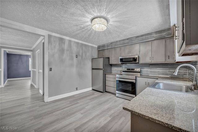 1140 W 5th Street, Lorain, OH 44052