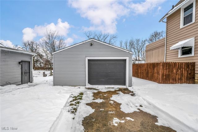 1140 W 5th Street, Lorain, OH 44052