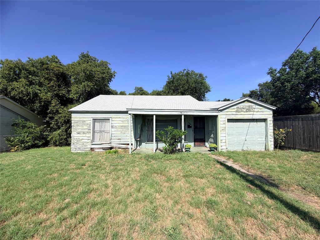 806 S Brazos Street, Weatherford, TX 76086