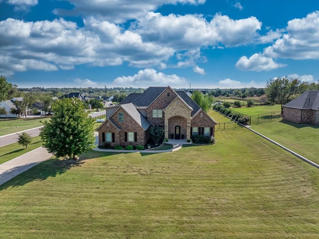 1582 High Ridge Drive, Blanchard, OK 73010