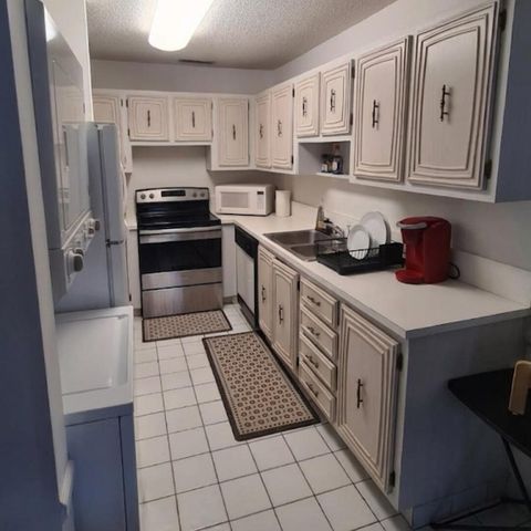 13746 Via Flora E, Delray Beach, FL 33484