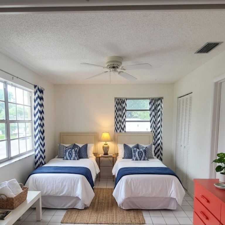 13746 Via Flora E, Delray Beach, FL 33484