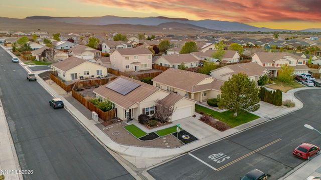 1708 Little Oak Court, Fernley, NV 89408