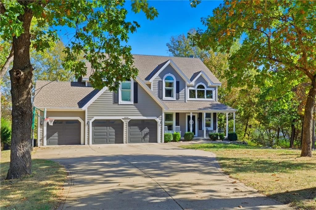 16516 149th Court, Bonner Springs, KS 66012