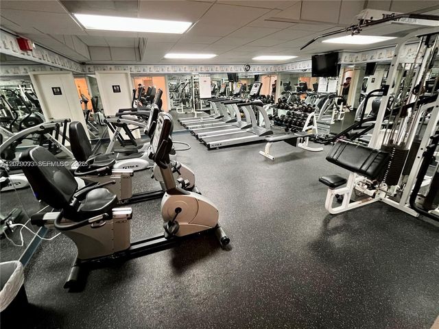 2899 Collins Avenue 544, Miami Beach, FL 33140