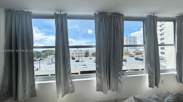 2899 Collins Avenue 544, Miami Beach, FL 33140