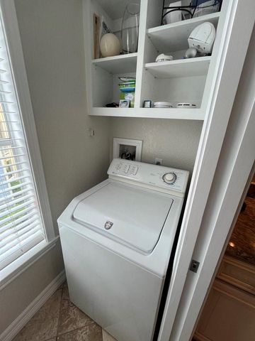 7000 Seawall Blvd 1021, Galveston, TX 77551