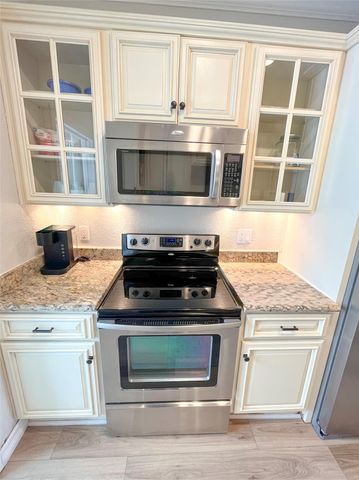 7000 Seawall Blvd 1021, Galveston, TX 77551