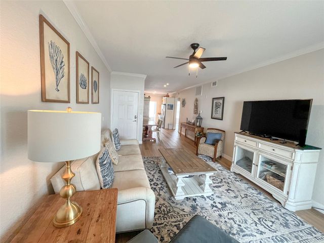 7000 Seawall Blvd 1021, Galveston, TX 77551