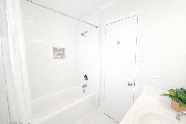 2419 Woven Wood Lane, Richmond, TX 77406