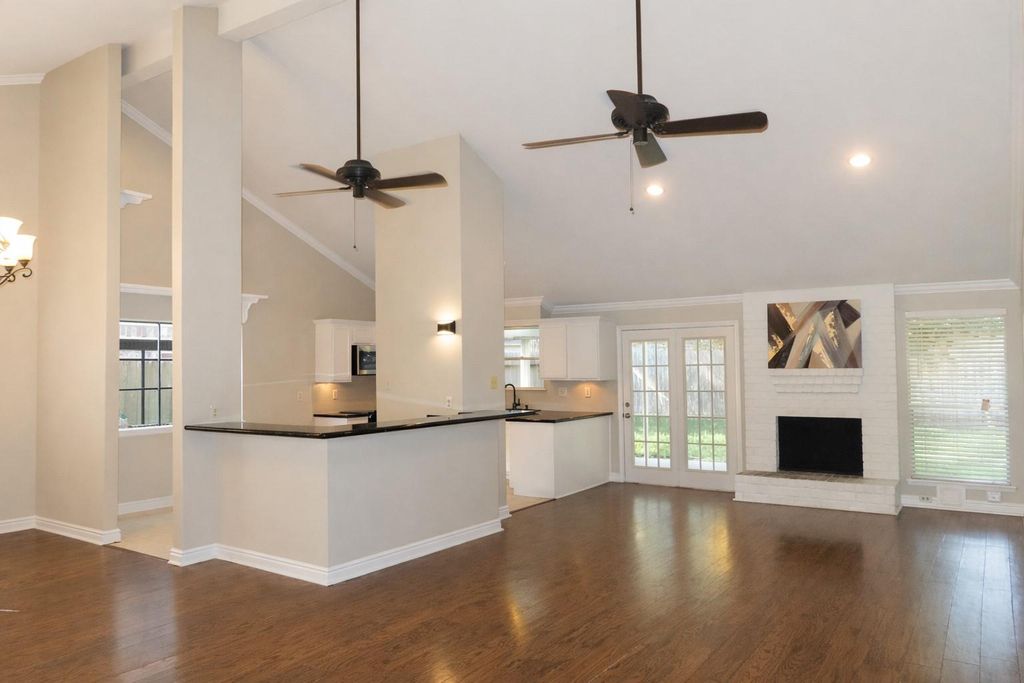 2419 Woven Wood Lane, Richmond, TX 77406
