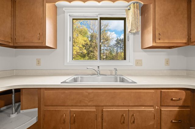 22907 Elm Drive, Elkhart, IN 46516