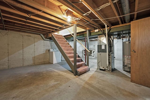 22907 Elm Drive, Elkhart, IN 46516