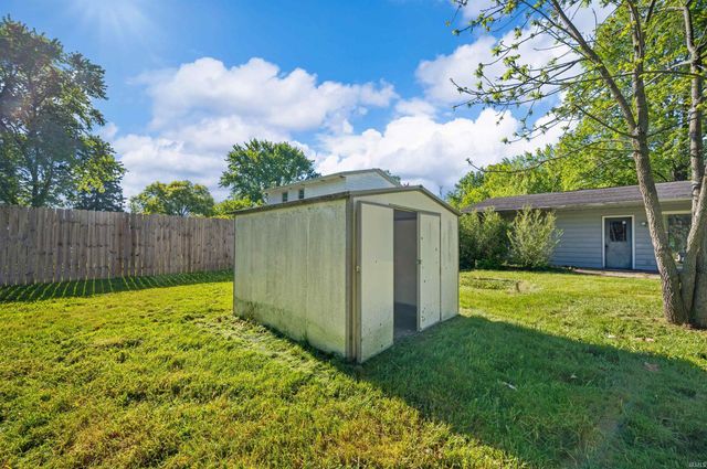 22907 Elm Drive, Elkhart, IN 46516