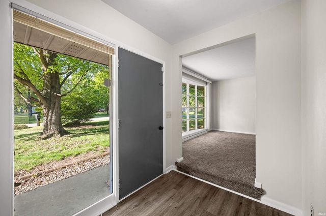22907 Elm Drive, Elkhart, IN 46516