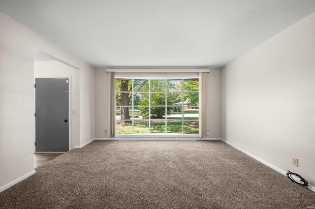 22907 Elm Drive, Elkhart, IN 46516