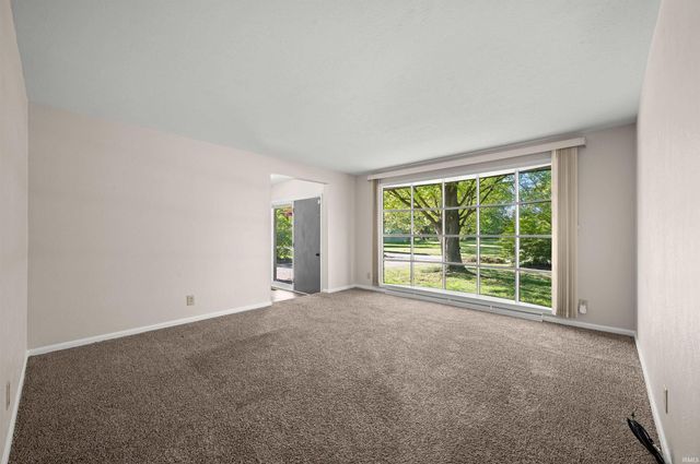 22907 Elm Drive, Elkhart, IN 46516