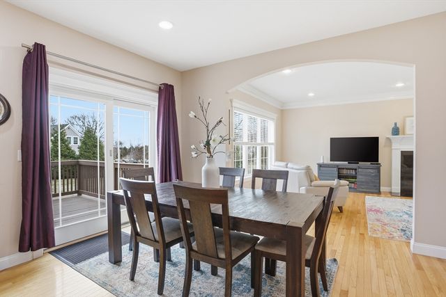 44 Wood Lane, Acton, MA 01720