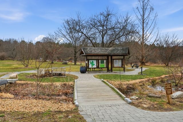 44 Wood Lane, Acton, MA 01720