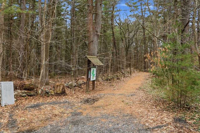 44 Wood Lane, Acton, MA 01720