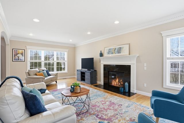 44 Wood Lane, Acton, MA 01720