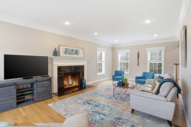 44 Wood Lane, Acton, MA 01720