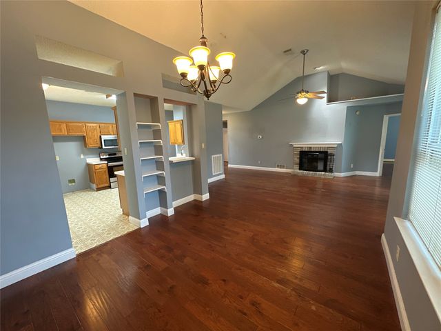 2336 Timbercreek Drive, Glenn Heights, TX 75154