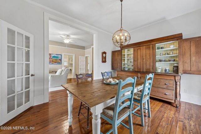 212 S 6TH Street, Fernandina Beach, FL 32034
