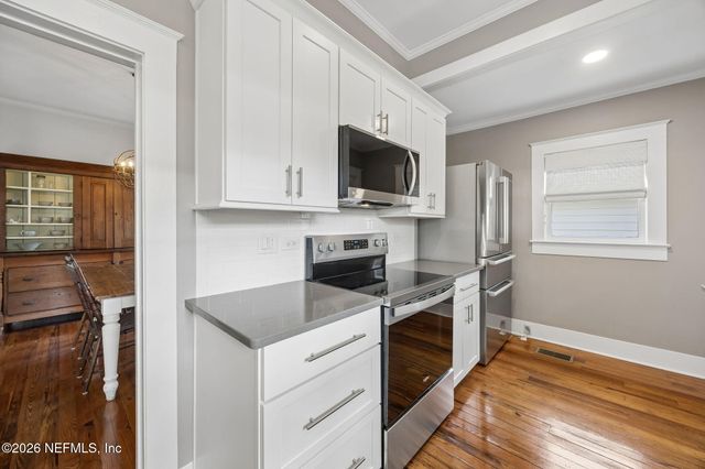 212 S 6TH Street, Fernandina Beach, FL 32034