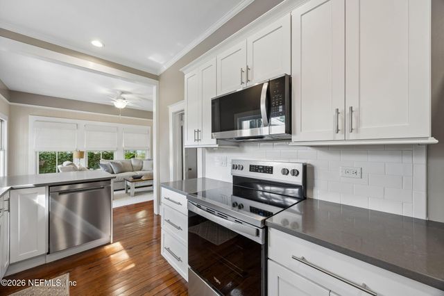 212 S 6TH Street, Fernandina Beach, FL 32034