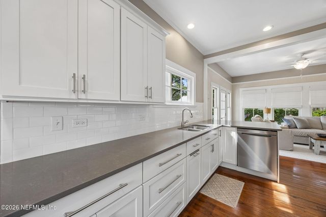 212 S 6TH Street, Fernandina Beach, FL 32034