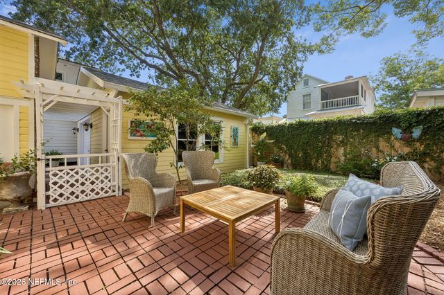 212 S 6TH Street, Fernandina Beach, FL 32034