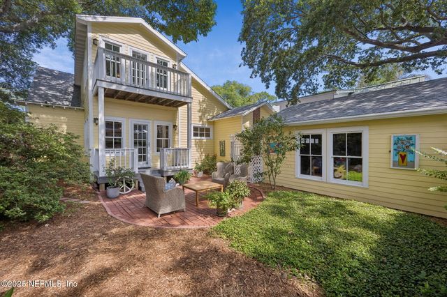 212 S 6TH Street, Fernandina Beach, FL 32034