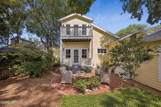 212 S 6TH Street, Fernandina Beach, FL 32034