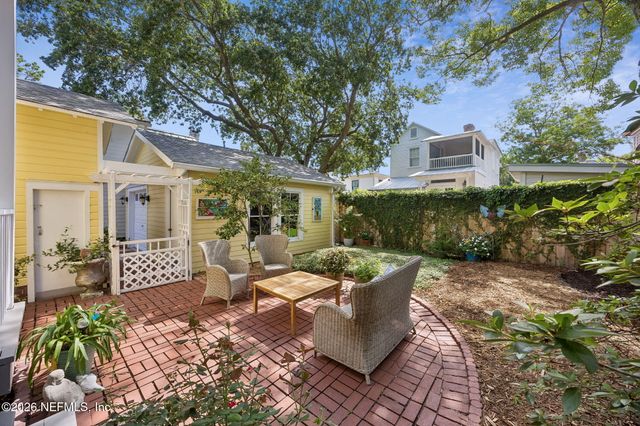 212 S 6TH Street, Fernandina Beach, FL 32034