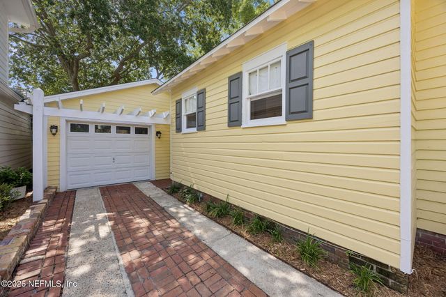 212 S 6TH Street, Fernandina Beach, FL 32034