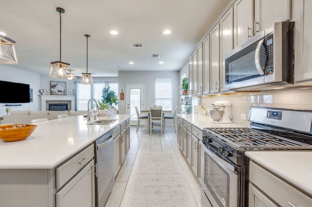3508 Weyburn Drive, Mansfield, TX 76084