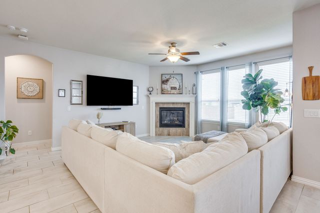 3508 Weyburn Drive, Mansfield, TX 76084