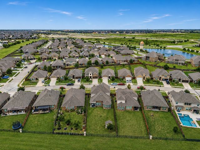 3508 Weyburn Drive, Mansfield, TX 76084