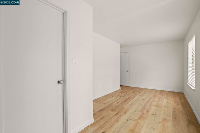 982 Juniper Ct, Crockett, CA 94525