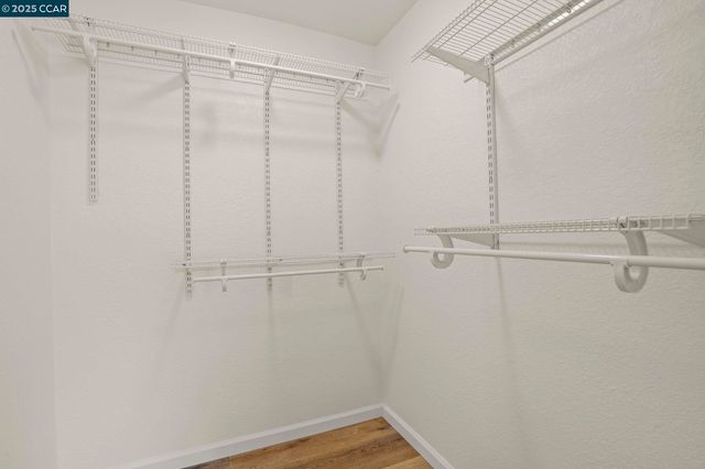 982 Juniper Ct, Crockett, CA 94525