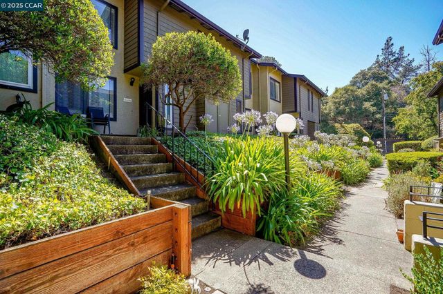 982 Juniper Ct, Crockett, CA 94525