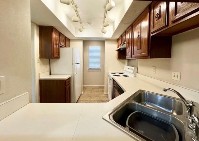3635 Garden Brook, Farmers Branch, TX 75234